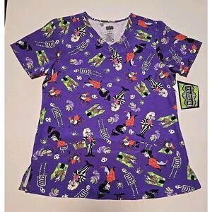 Beetlejuice Women's Graphic Scrub Top, Violet Size M